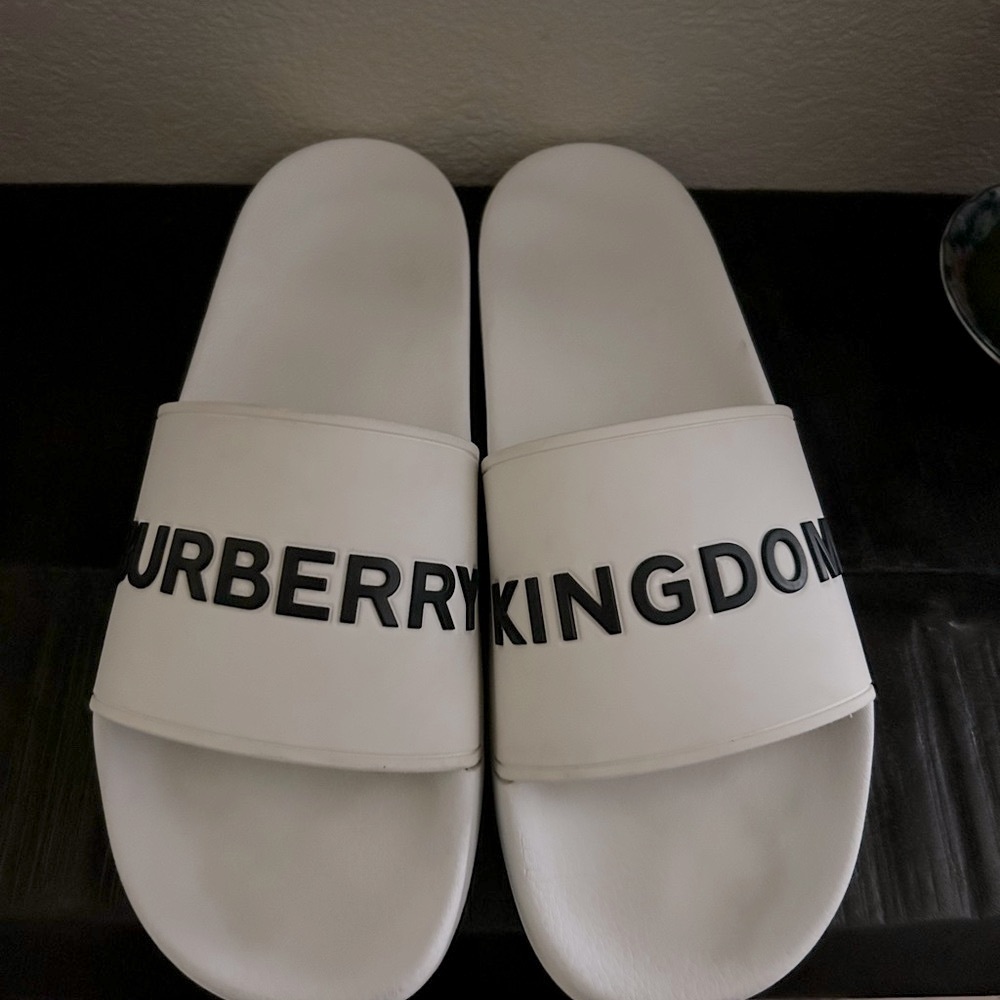 Burberry White Slides